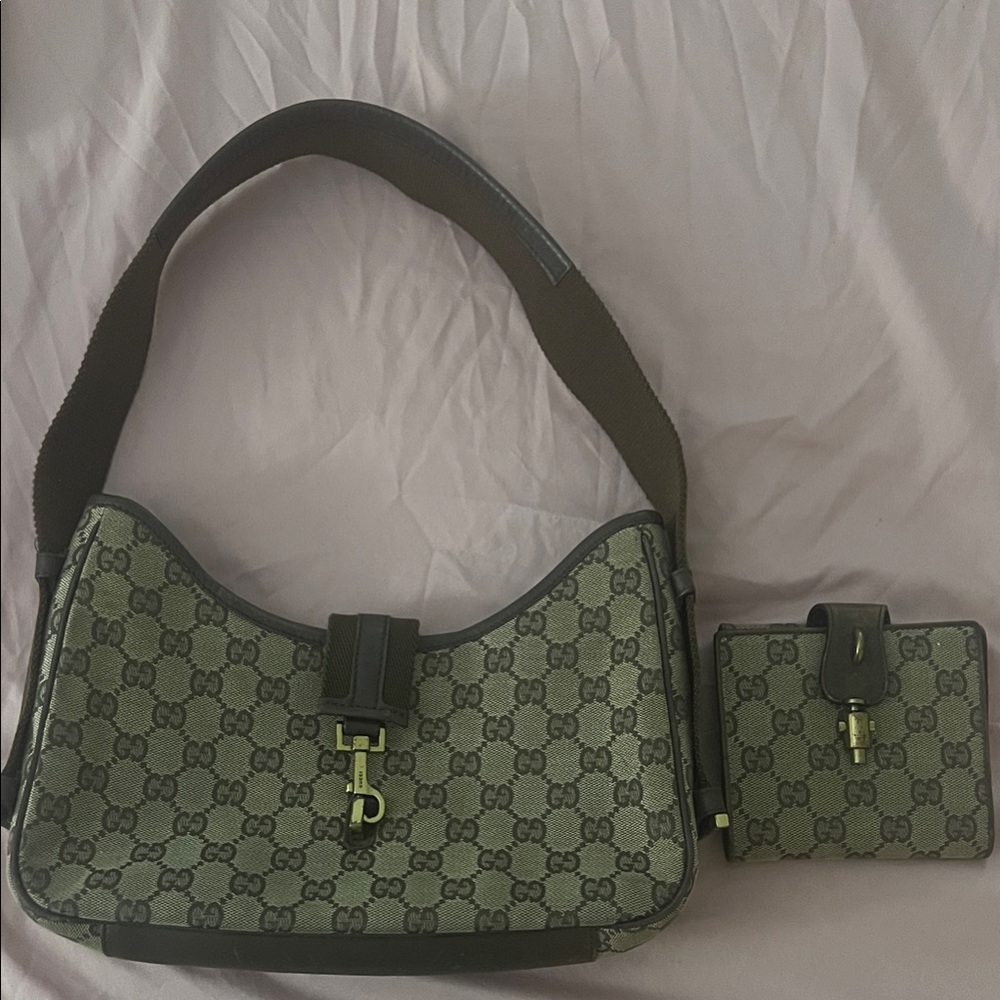 Authentic vintage Gucci GG Jackie shoulder bag and wallet